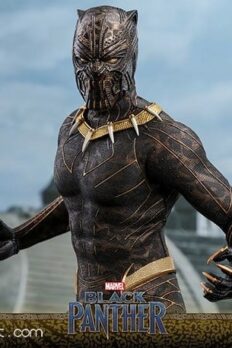 Mô Hình  1/6 Hot Toys Erik Killmonger trong  Black Panther Chính Hãng