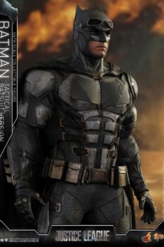 Mô Hình Hot Toys 1/6 MMS432 Batman Justice League Tactical Batsuit Version