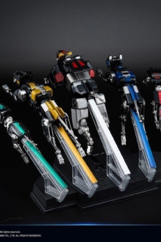 BLITZWAY 38CM Tall Black Voltron Collectible Figure