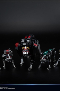 BLITZWAY 38CM Tall Black Voltron Collectible Figure