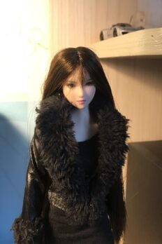 Dollsfigure CC212 Female Fox Fur Collar Leather Jacket for Phicen Verycool Kumik