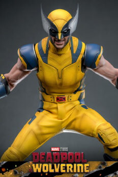 Wolverine Sixth Scale Action Figure by Hot Toys: In crouch action pose with arms and legs wide spread open and claws out. Collector Edition - Prototype Shown View 5