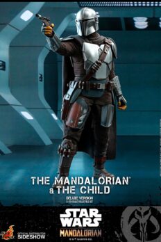 Star Wars The Mandalorian and The Child (Deluxe) Collectible Set - Prototype Shown View 3