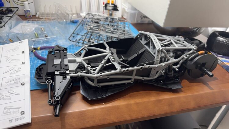 Mô hình lắp ghép 1/12 Yuanye Culture x Xiwanshe DC Justice League Batman VS Superman Bat Mobile - Image 7